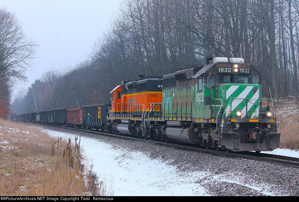 BNSF 1832